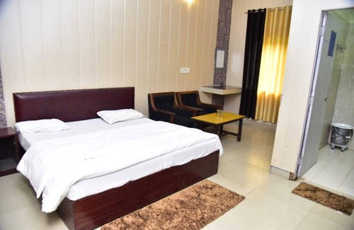 Amritpur Hotel | Rama Blue Resort and Restaurant