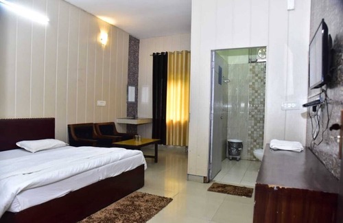 Amritpur Hotel | Rama Blue Resort and Restaurant