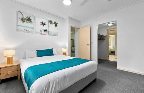 Urangan Complejo | Ramada Encore by Wyndham Whale Cove