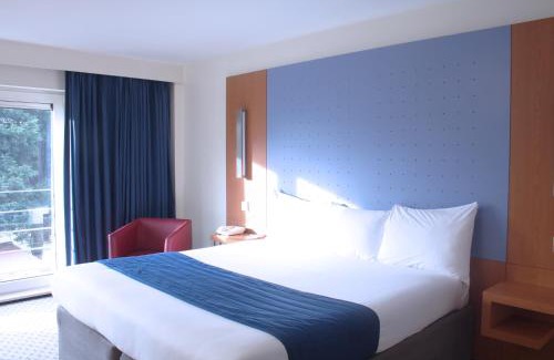 Whittington Hotel | Ramada London North