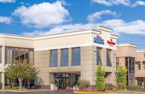 Terry Sanford Hotel | Ramada Plaza by Wyndham Fayetteville Fort Bragg Area