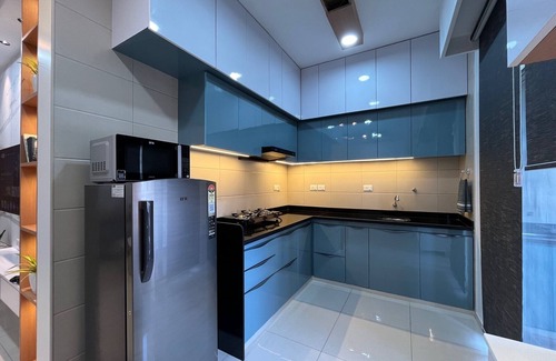 Gandhinagar Apartamento | Experience Comfort & Convenience – 2BHK RamaRoyals Apartments in Gift City