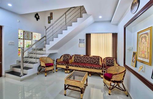 Thiruvananthapuram Casa | Rams Guest House with Kitchen Near Kochu Veli Railway station & Lulu Mall