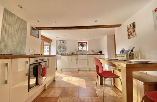 Ashford Cabaña | Ramsden Farm Oast House - Bellamente convertida en el campo de Kent.