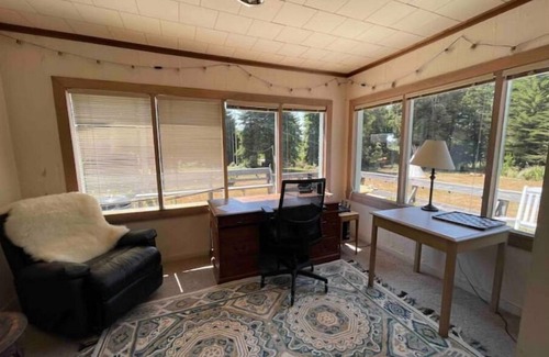 Cleone Casa | Ranch home w/ hot tub in the Mendocino Redwoods. Pet- & family-friendly.