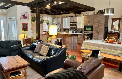 Carbondale Casa | Ranch style home - walking distance to downtown Carbondale & golf; 30 min skiing
