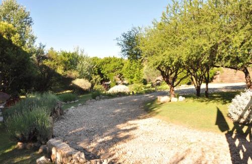 Mina Clavero Cabina | Rancho Escondido