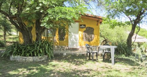 Mina Clavero Cabina | Rancho Escondido