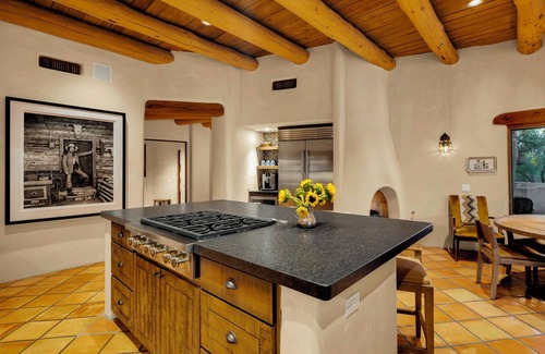 The Elin Ranch Casa | Rancho Vaquero: Luxury Desert Retreat 2 King Suites, Heated Salt Pool & Hot Tub