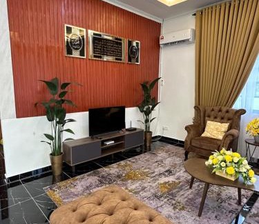 Kuala Berang Casa | Rania Riverview Guesthouse #BestGuesthouseInTown #SpaciousLivingRoom #ModernClassicConcept #LuxuryDiningset #freeWifi #Netflix #FullyAircond #CozyPrayerSpace