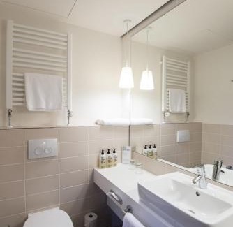 Wilhelmsburg Hotel | Raphael Hotel Wälderhaus