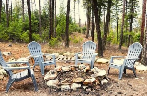 Lakeside Casa | Rare Lakeside home with hot tub & lake views!