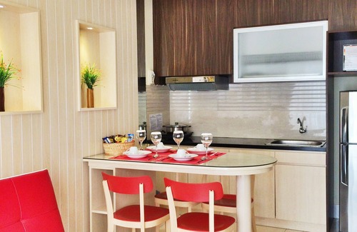 Kelapa Gading Barat Apartamento | Ravarine Suite Apartment