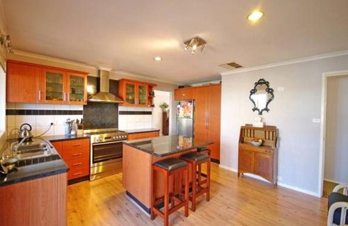 Endeavour Hills Casa | ravenhill house