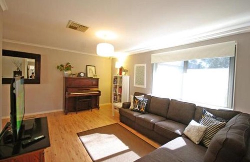 Endeavour Hills Casa | ravenhill house