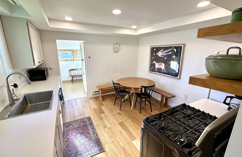 Teasdale Otro | Ravens Roost: Family Farmhouse Near Capitol Reef