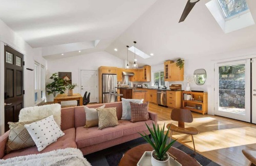 Glen Ellen Casa | Ravenwood Wine County Retreat w/ Pool & Hot Tub!