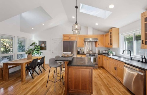 Glen Ellen Casa | Ravenwood Wine County Retreat w/ Pool & Hot Tub!