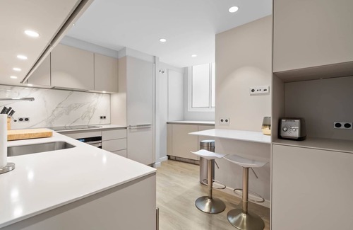 Nueva Andalucia Apartamento | RDR462 - Modern and Stylish in Nueva Andalucia