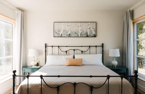 Tyendinaga Casa | Readwood Hangout