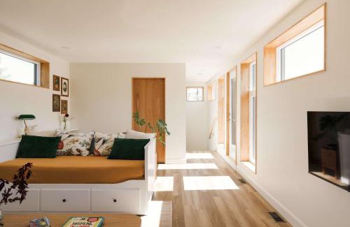 Tyendinaga Casa | Readwood Hangout