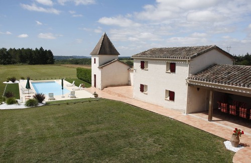 Roquecor Villa | Real estate complex comprising an elegant new stone property in the Quercin.