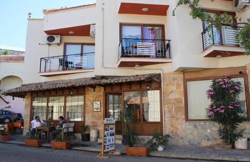 Selcuk Casa | hotel rebetika ubicado secuk cerca de efeso (Twin Sharing)