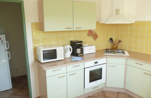 Esparron-de-Verdon Casa | Recent house with private swimming pool, quality services.