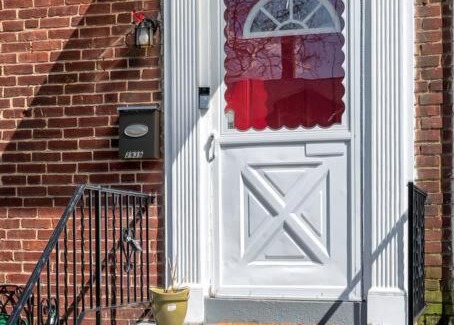 Dundalk Apartamento | Recently renovated 3BR home near Heritage Park!