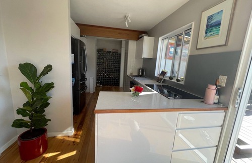 Sawtell Casa | Recently renovated Cottage easy walk to stunning Sawtell beach