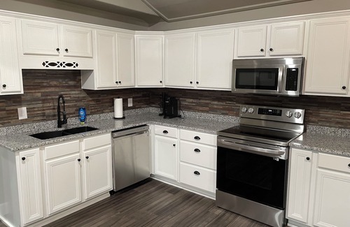 Mustang Casa | Recharge at our family friendly home in Mustang! Close to the airport!