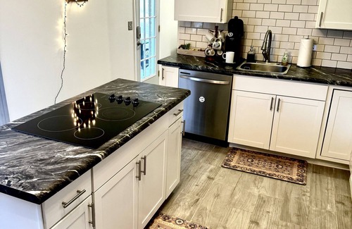 Bath Casa | Red Barn Retreat: Relaxing 3BR w/ Game Room Near Miami U