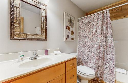 Lake Lure Casa | Red Bird Retreat