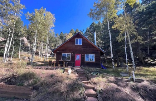 Colorado Springs Cabina | Red Door Cabin
