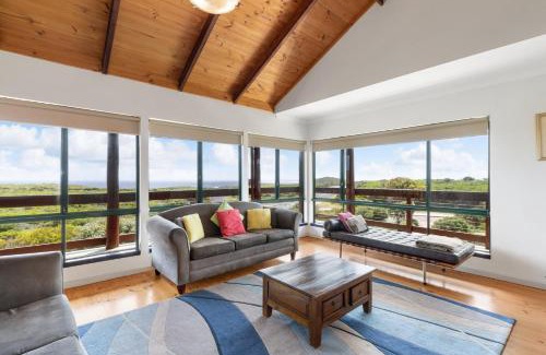 Gnarabup Casa | Red Door - Enjoy Exclusive Front Row Sunsets from the Balcony & Walks to the Surf in Gnarabup