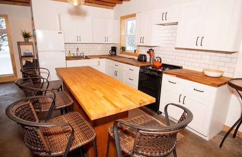 Grand Marais Cabina | RED FOX CABIN ON DEVIL TRACK LAKE IN GRAND MARAIS, MN! CHARMING & REFINED!