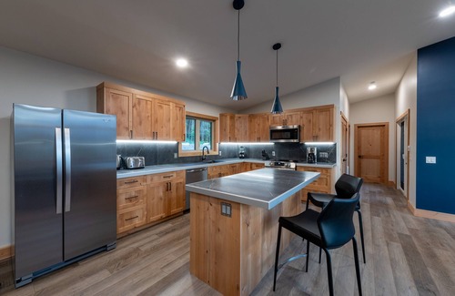 Golden Chalet De Esquí | Red Fox Lodge, 2 bedroom, 2 bathroom with Hot Tub