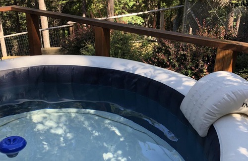 Trinity County Apartamento | Casa roja con la montaña Lake Magic TC