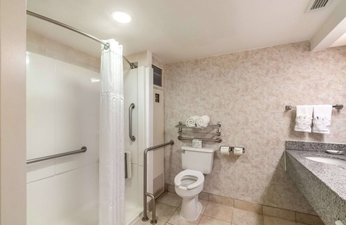 Radnor - Fort Myer Heights Hotel | Red Lion Hotel Rosslyn Iwo Jima