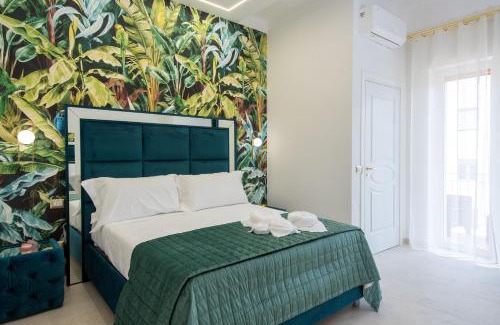 Ercolano Casa | Red Queen Herculaneum