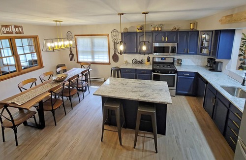 Albrightsville Casa | Red Rock Run - Lux 6 BR Secluded Hot Tub & Linens