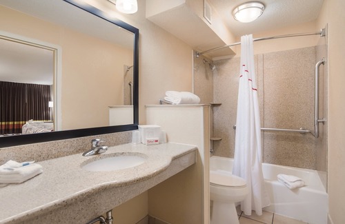 Ferndale Hotel | Red Roof Inn Baltimore South - Glen Burnie