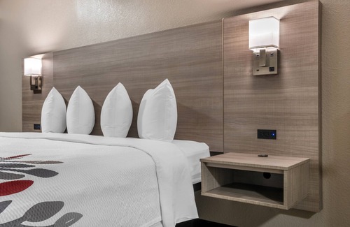 Conestee Hotel | Red Roof Inn Greenville