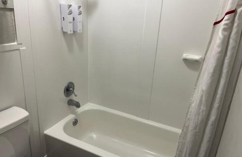 Kimball Hotel | Red Roof Inn Kimball, TN I-24