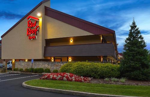 Buechel Hotel | Red Roof Inn Louisville East - Hurstbourne