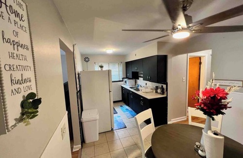 Westwood Apartamento | Red Ruby Spacious 2 Bedroom Apt 1