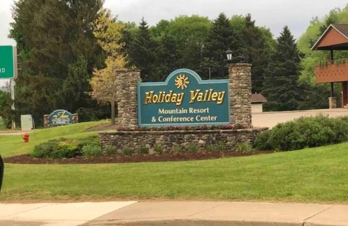 Ellicottville Casa | ❄️Red Stove Retreat @Wildflower - Holiday Valley❄️ Shuttle or Walk to Ski Lift