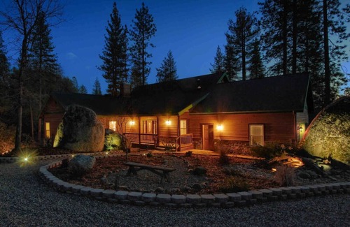 Mariposa Casa | Red Tail Retreat in Mariposa