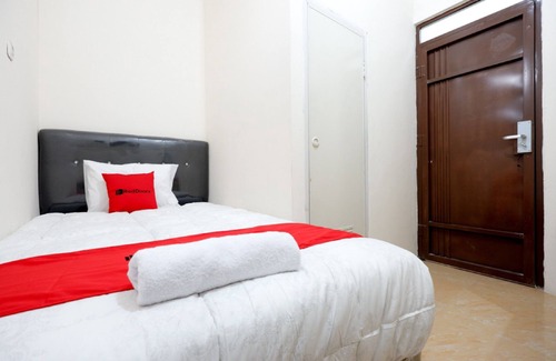 Semarang Hotel | RedDoorz near Akademi Kepolisian Semarang