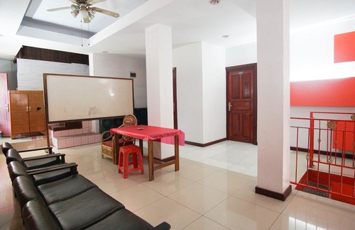 Kotaraja Casa | RedDoorz near Mall Abepura